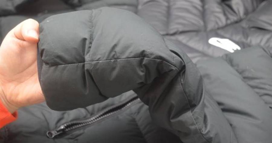 羽絨服不要干洗，教你正確清洗方法，洗完的羽絨服干凈蓬松又暖和